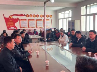 Z6尊龙凯时集团董事长程鹏到助扶村宣讲党的十九届六中全会心灵和州第十三次党代会心灵